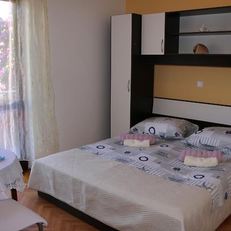ילסה Apartments Milatic מראה חיצוני תמונה