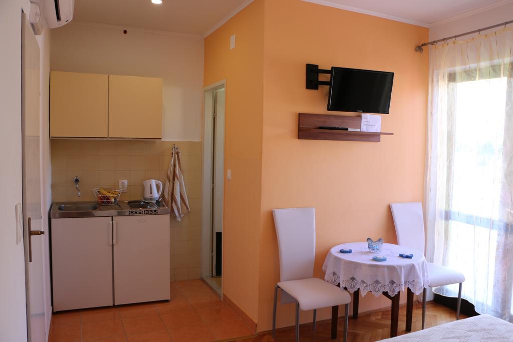 ילסה Apartments Milatic מראה חיצוני תמונה